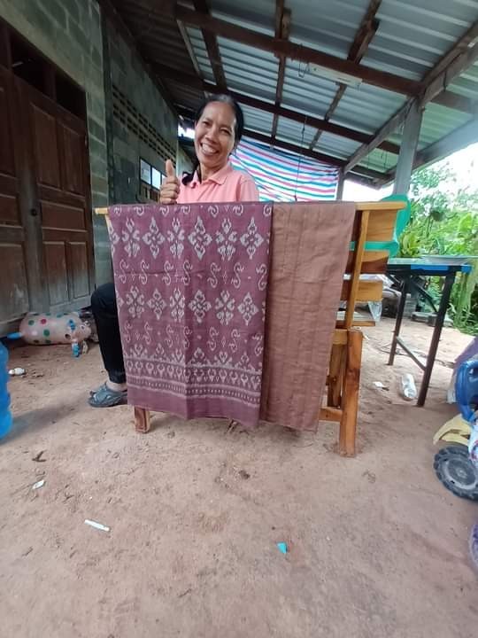 ผ้าไหมโนนทอง