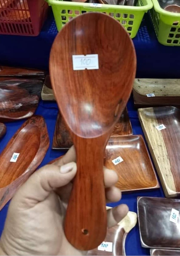 ทัพพีไม้มงคล