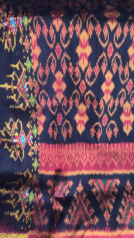 ผ้าไหมมัดหมี่บ้านหนองพลวง