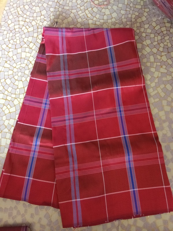 ผ้าไหมโสร่งหางกระรอก