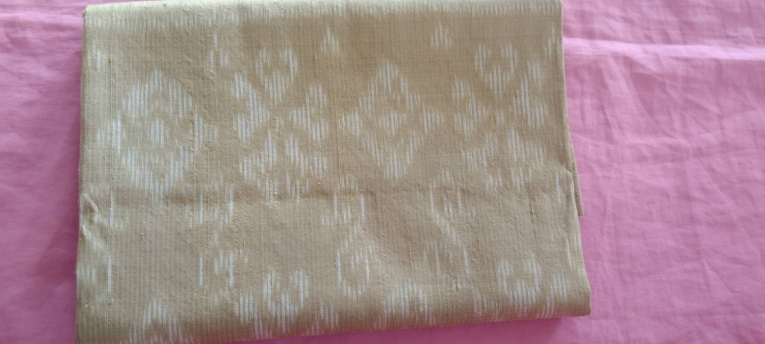 ผ้าไหมลายดอกรักราชกัญญา