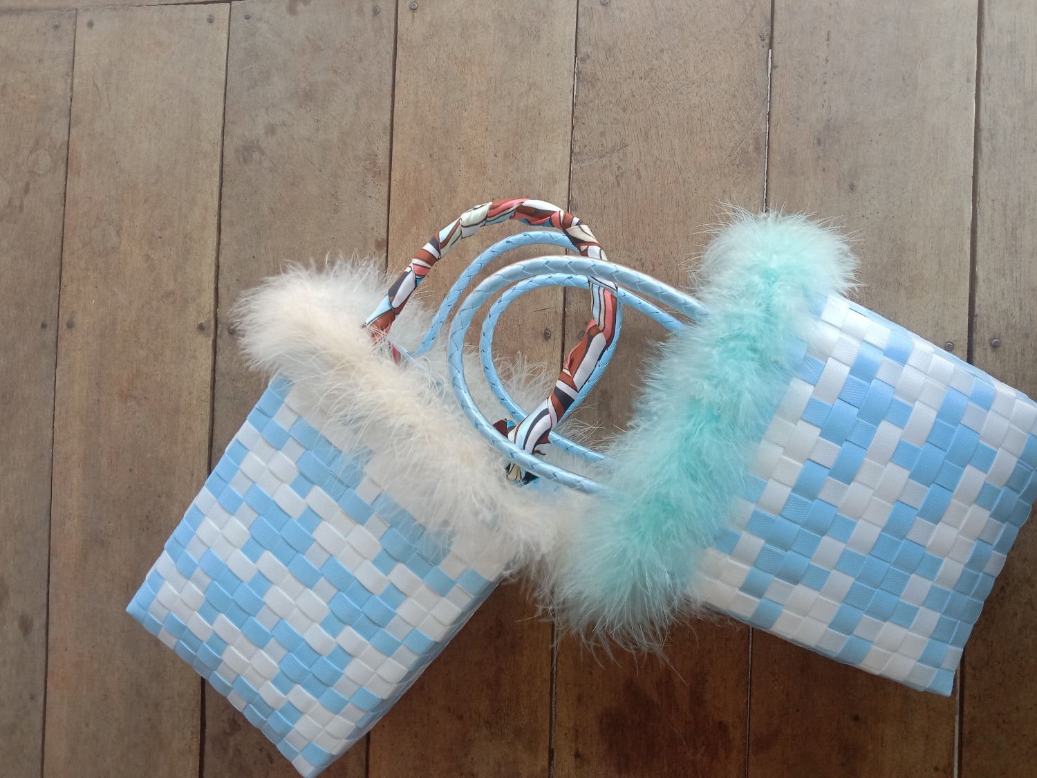 กระเป๋าฟรุ้งฟริ้ง