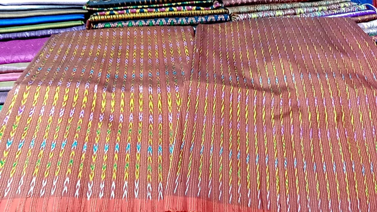 ผ้าไหมหมัดหมี่ลำดวน