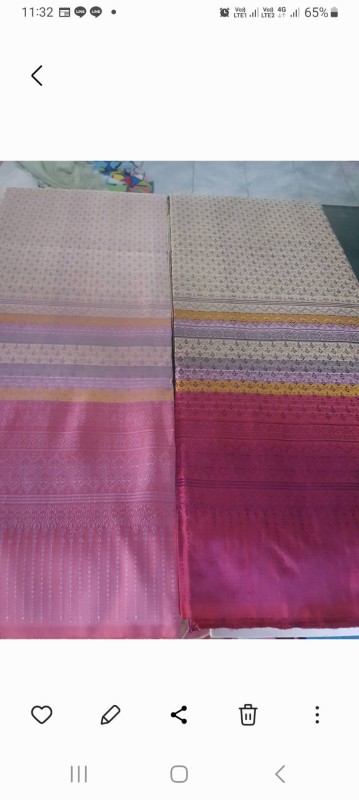 ผ้าไหมยกดอก