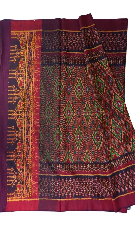 ซิ่น ผ้าไหมมัดหมี่ 3ตะกอ มีหน้านาง ขนาด 1x2เมตร ลายจี้เพชร สีแดงเม็ดมะขาม รหัส R2Q-66-08186713