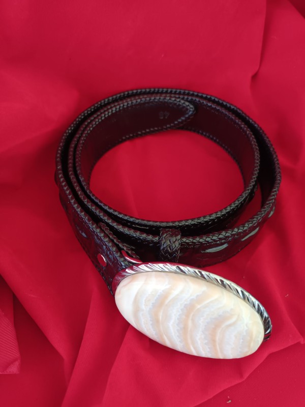 เข็มขัดหัวงาช้างสายหนังจระเข้