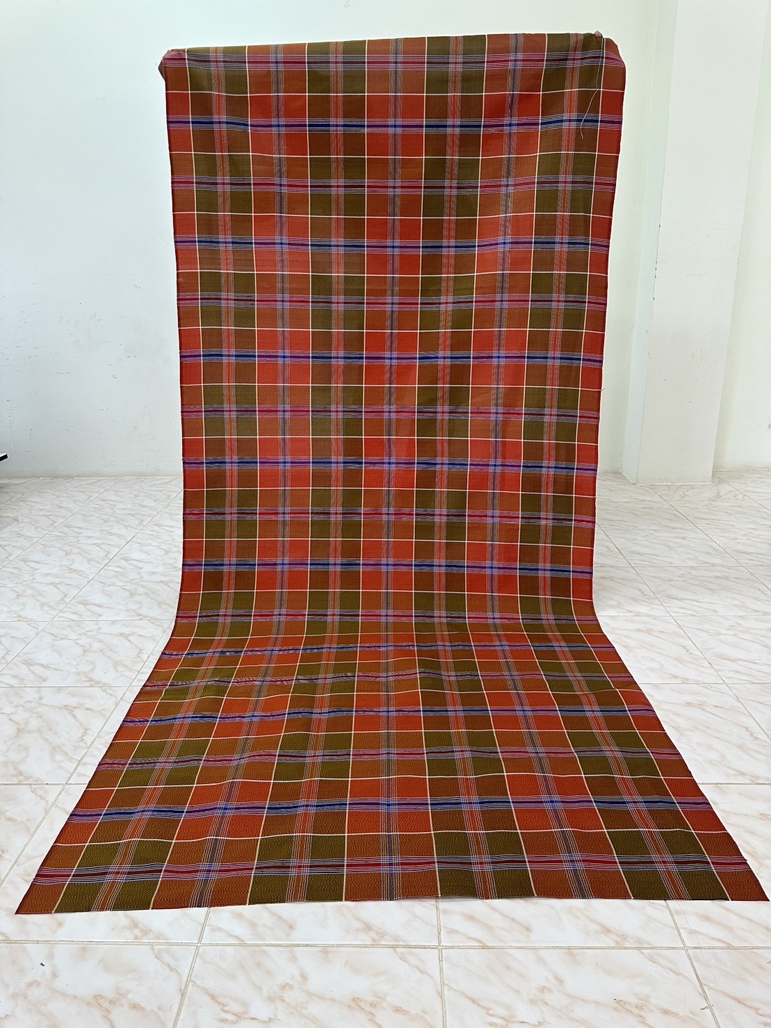 ผ้าโสร่งลายสก็อตแดง