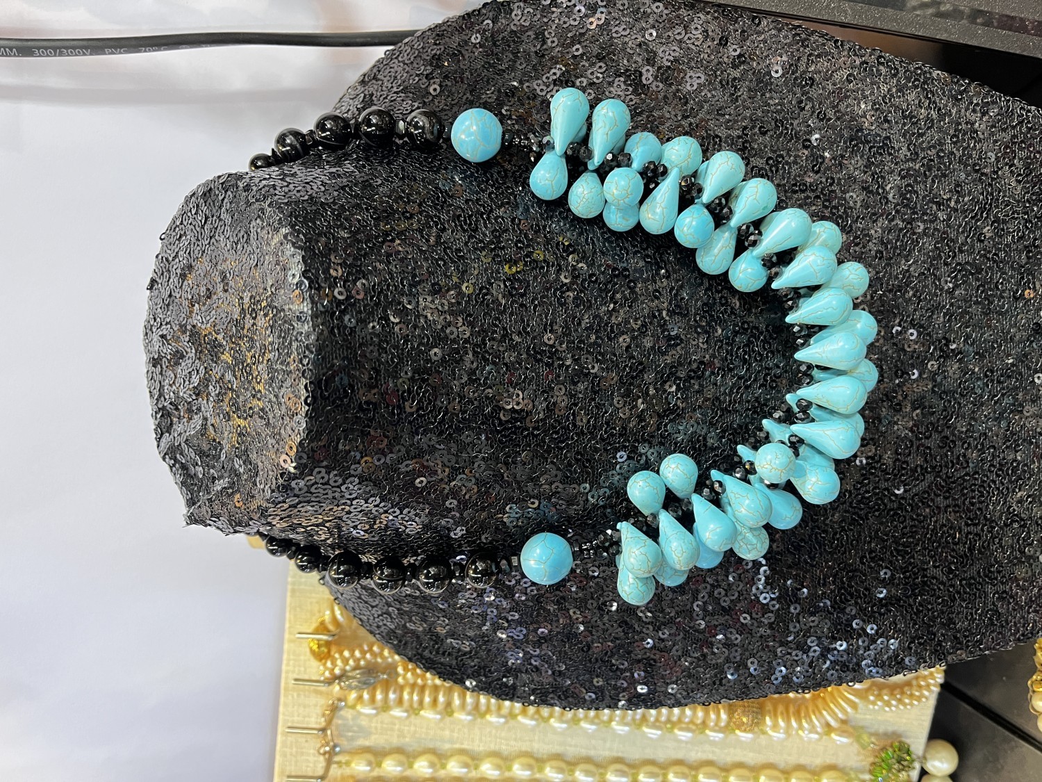 สร้อยคอฮาวไลฟ์หยดน้ำ