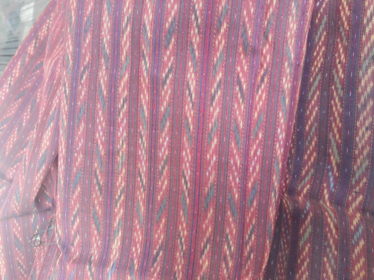 ผ้าไหมโฮล ย้อมสีธรรมชาติ