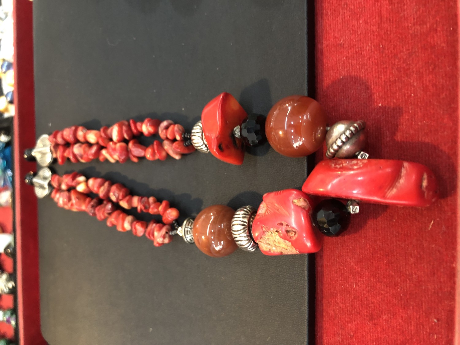 สร้อยคอ ปะการังคั่นเงินปะเกือม