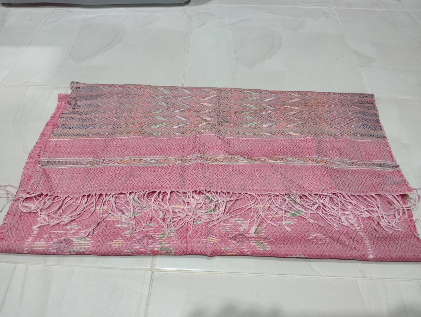 ผ้าไหมมัดหมี่สีธรรมชาติ