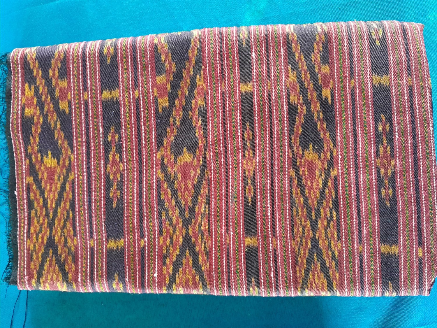 ผ้าไหมสุรินทร์