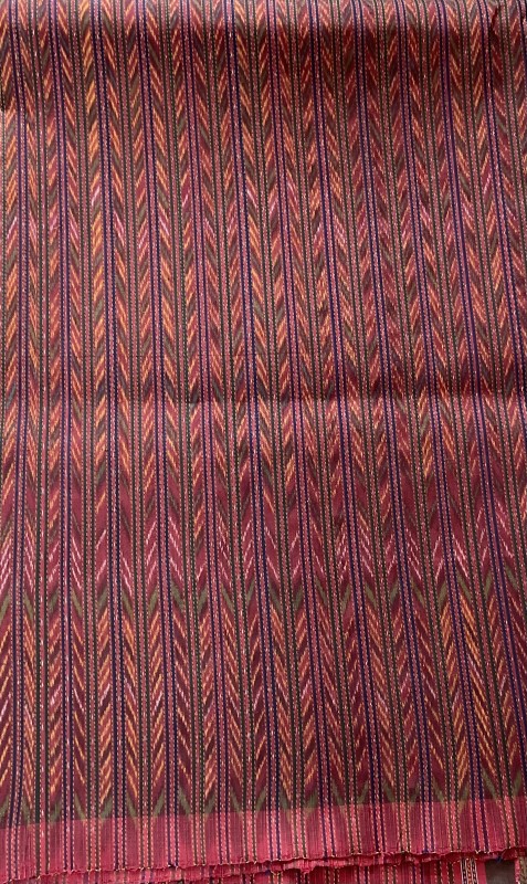 ผ้าโฮลไหมน้อยสาวมือ