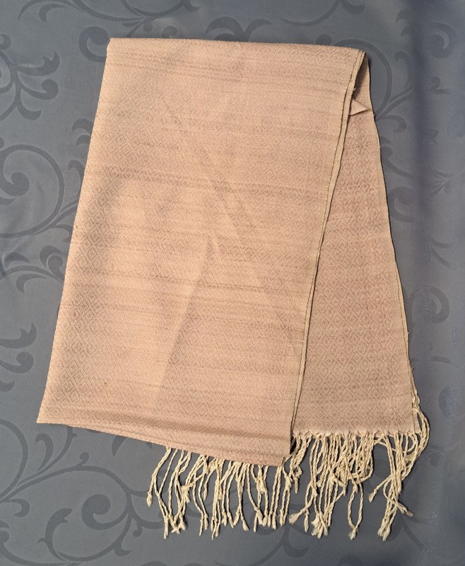 ผ้าคลุมไหล่ ไหมบ้าน  ขนาด 60*200 cm. ยกดอกลูกแก้ว สีธรรมชาติ