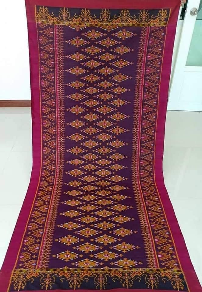 ผ้าไหมมัดหมี่