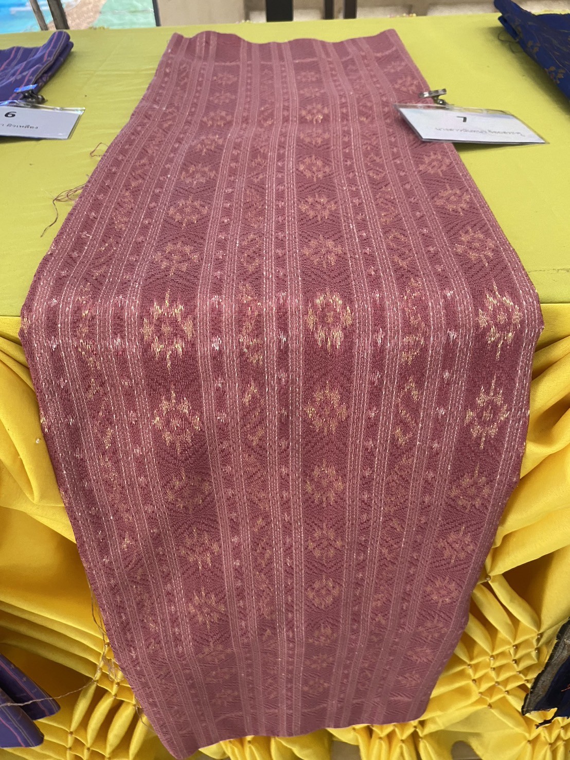 ไหมยกดอก