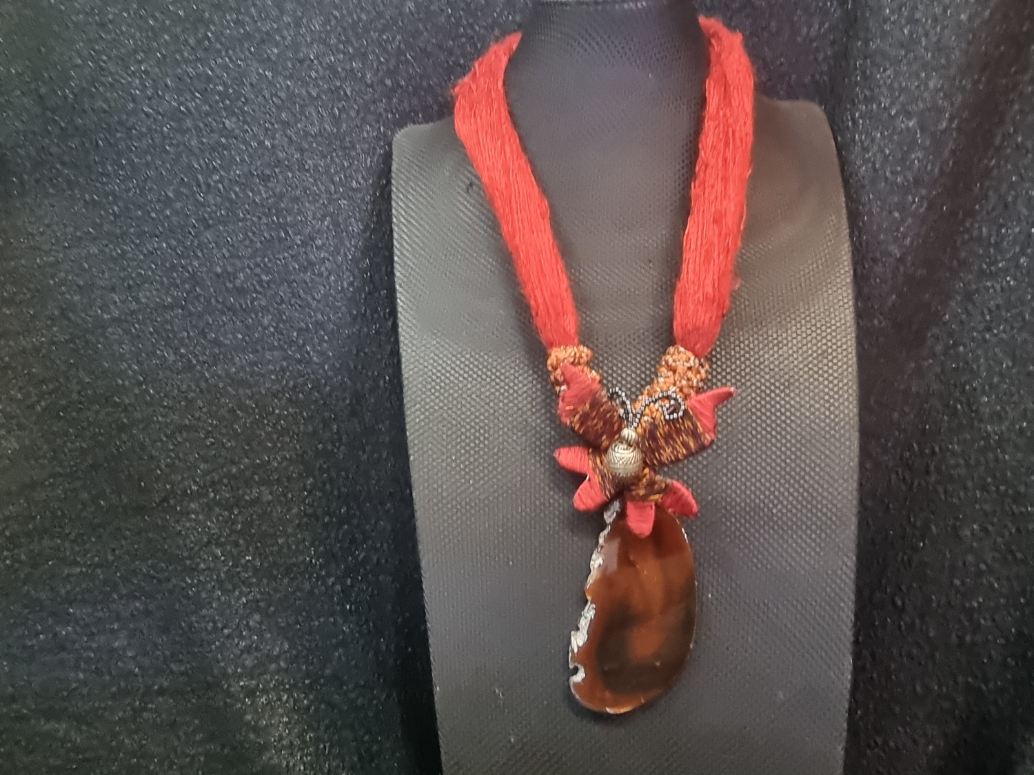 สร้อยไหมแดง