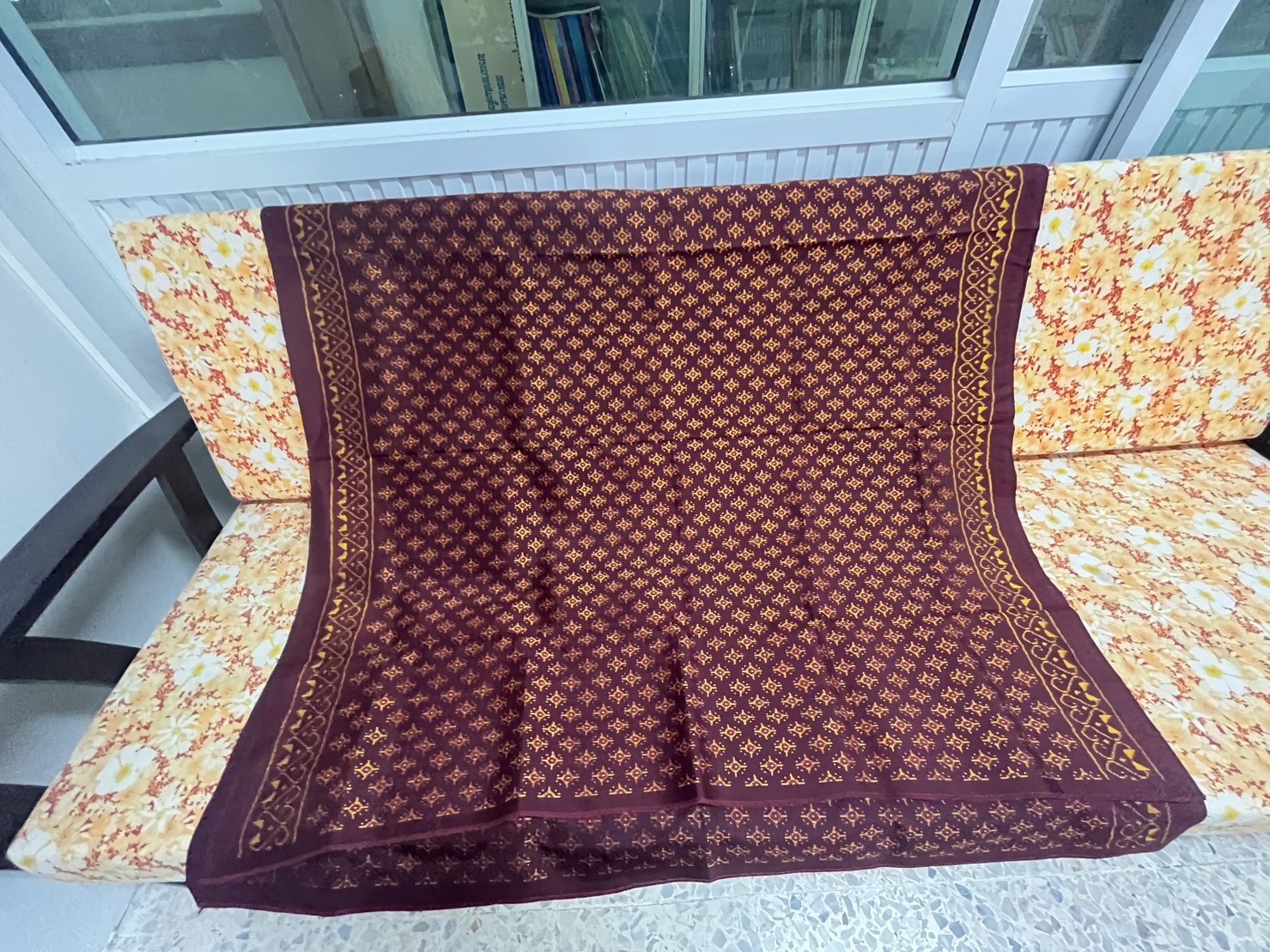 ผ้าไหมมัดหมี่สีธรรมชาติ