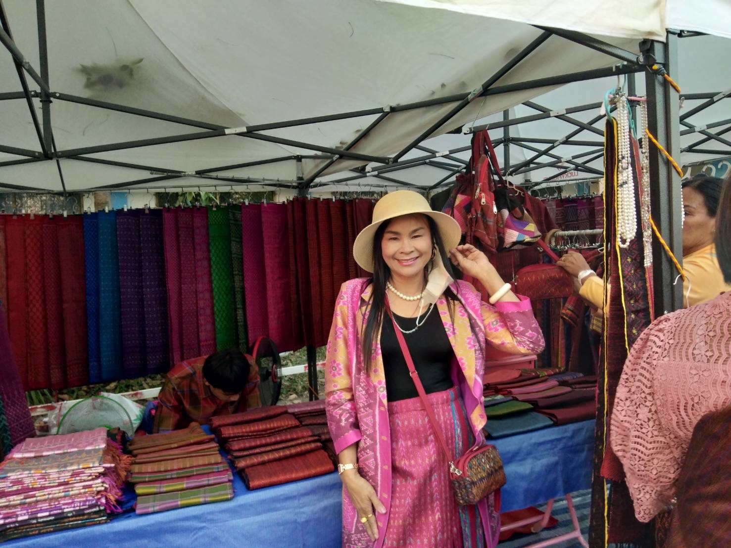 นัยรัตน์ ผ้าไหม