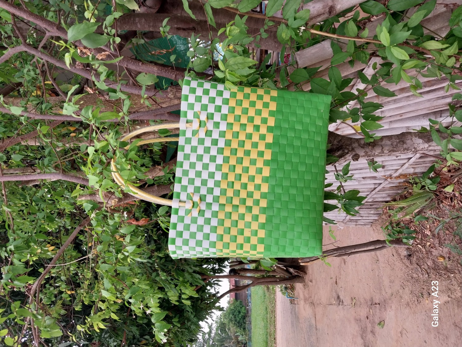 หระเป๋าสาน