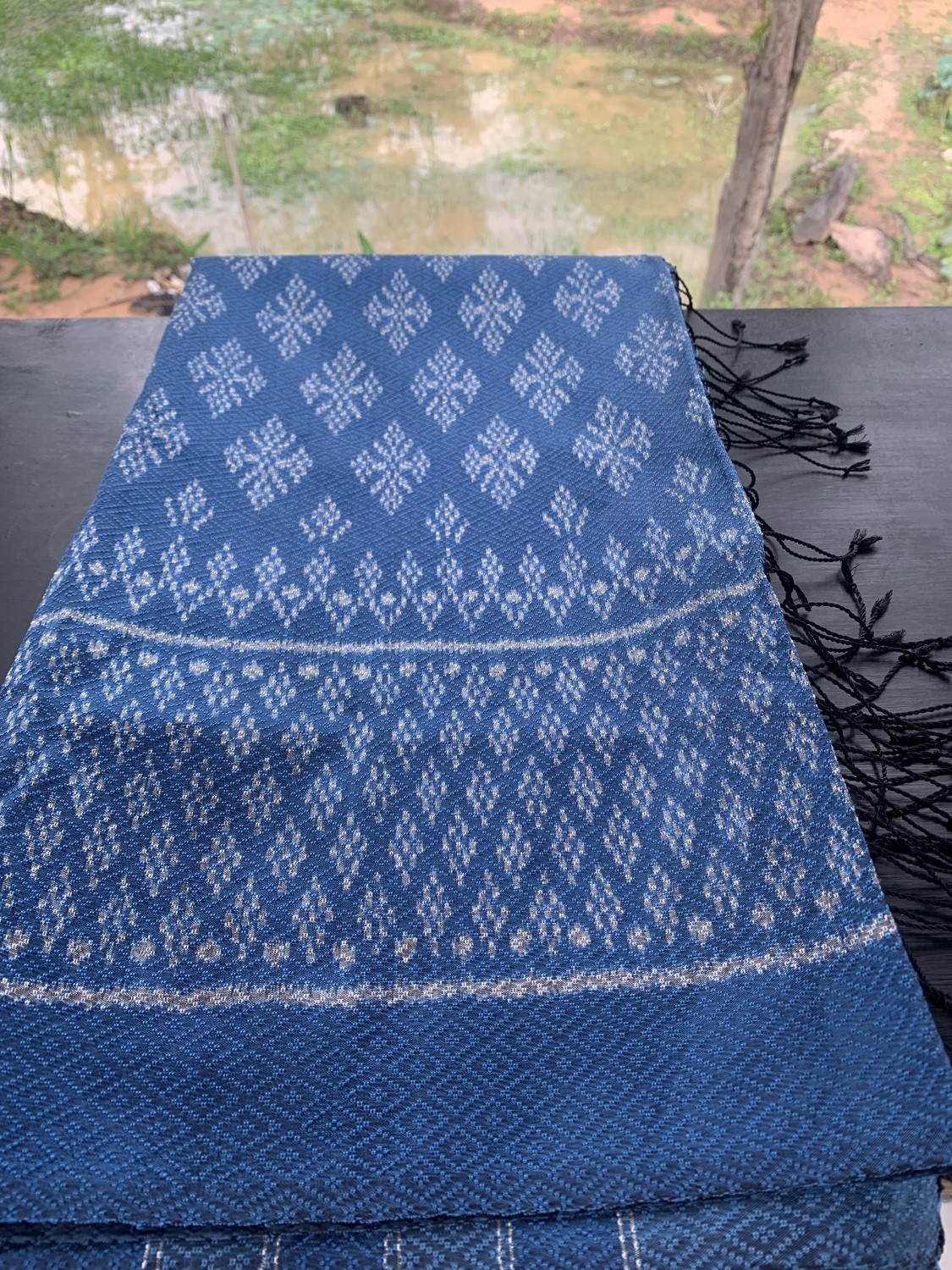 ไหมสุรินทร์ทอมือ