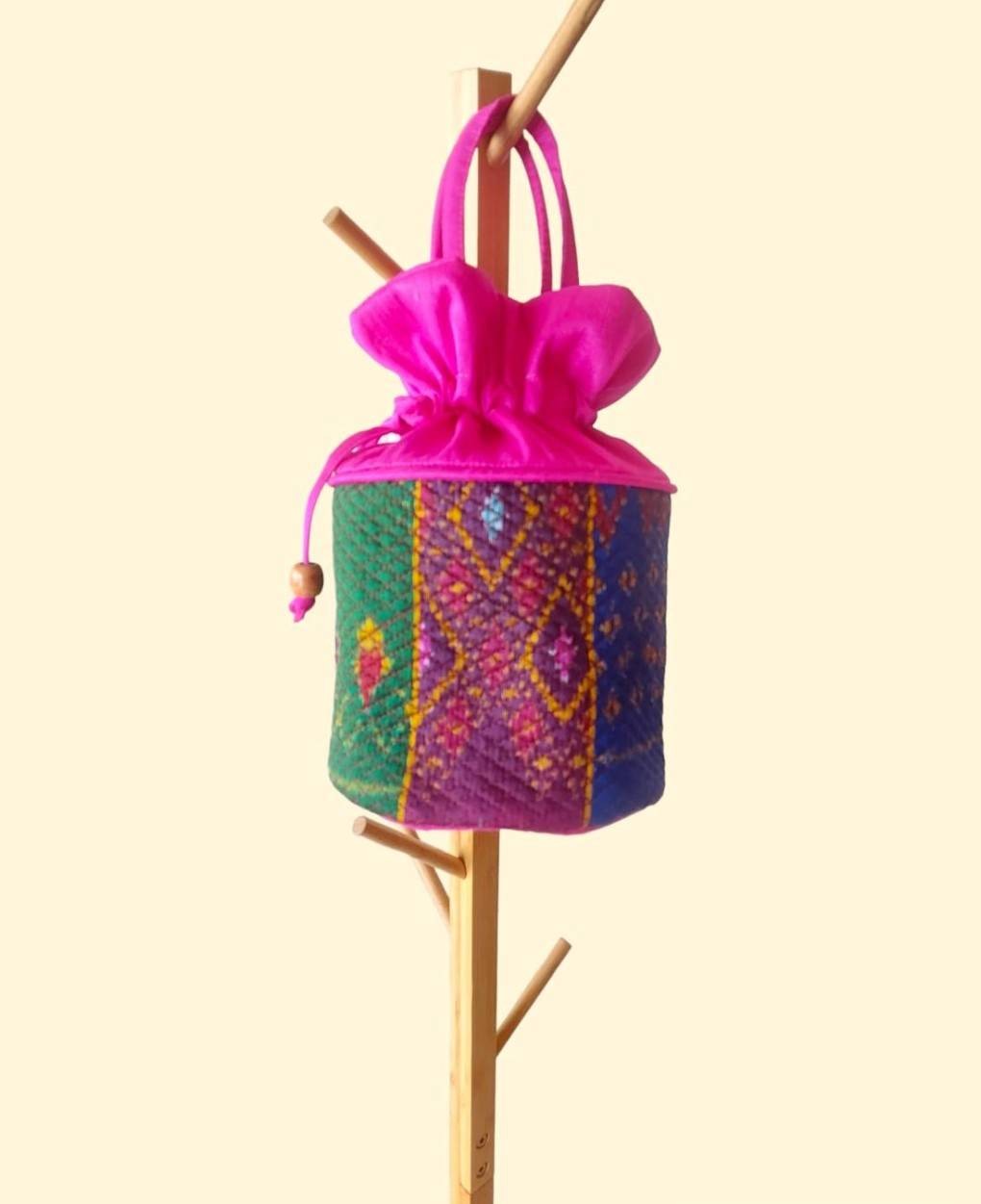 กระเป๋าผ้าไหม ถุงเงิน ถุงทองคล้องมือ