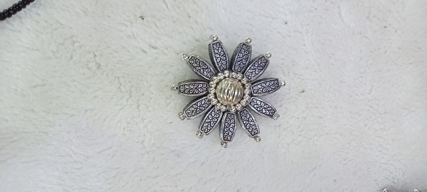 เข็มกลัดก้านยาว