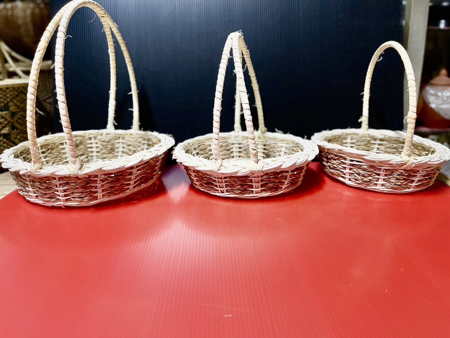 ตะกร้ากระเช้าหวายขาว