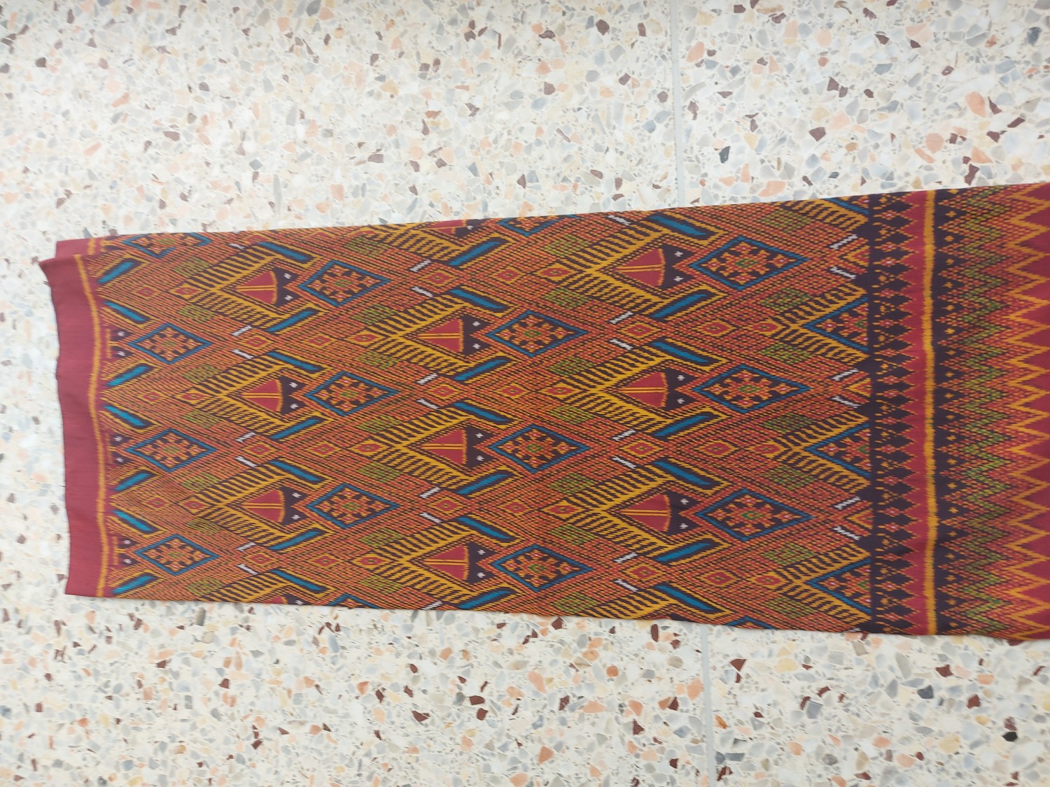 ผ้านุ่ง มัดหมี่ 3ตะกอ