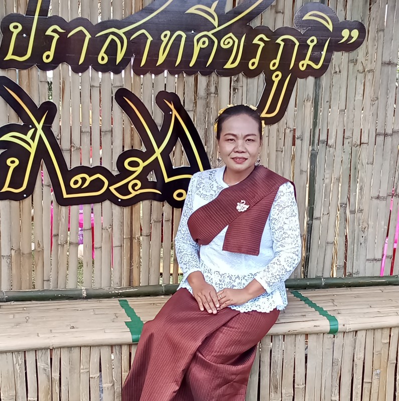 แม่ล้อม ผ้าไหมสุรินทร์