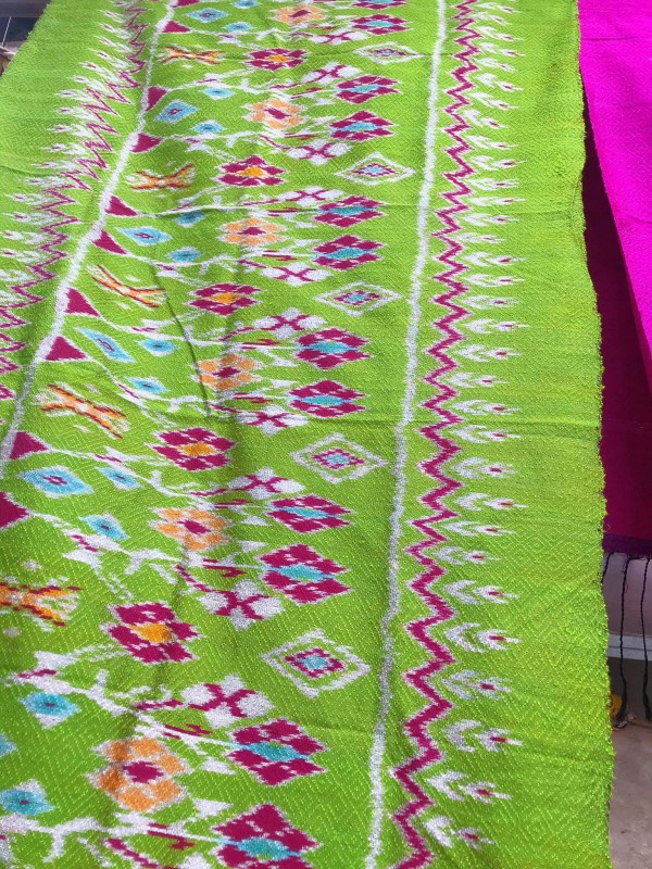 ผ้าไหมสีธรรมชาติ