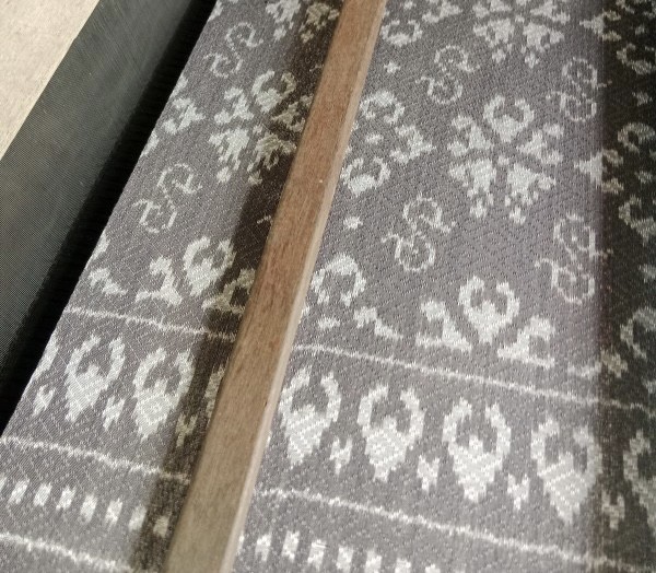 ผ้าไหมดอกรักราชกัญญา