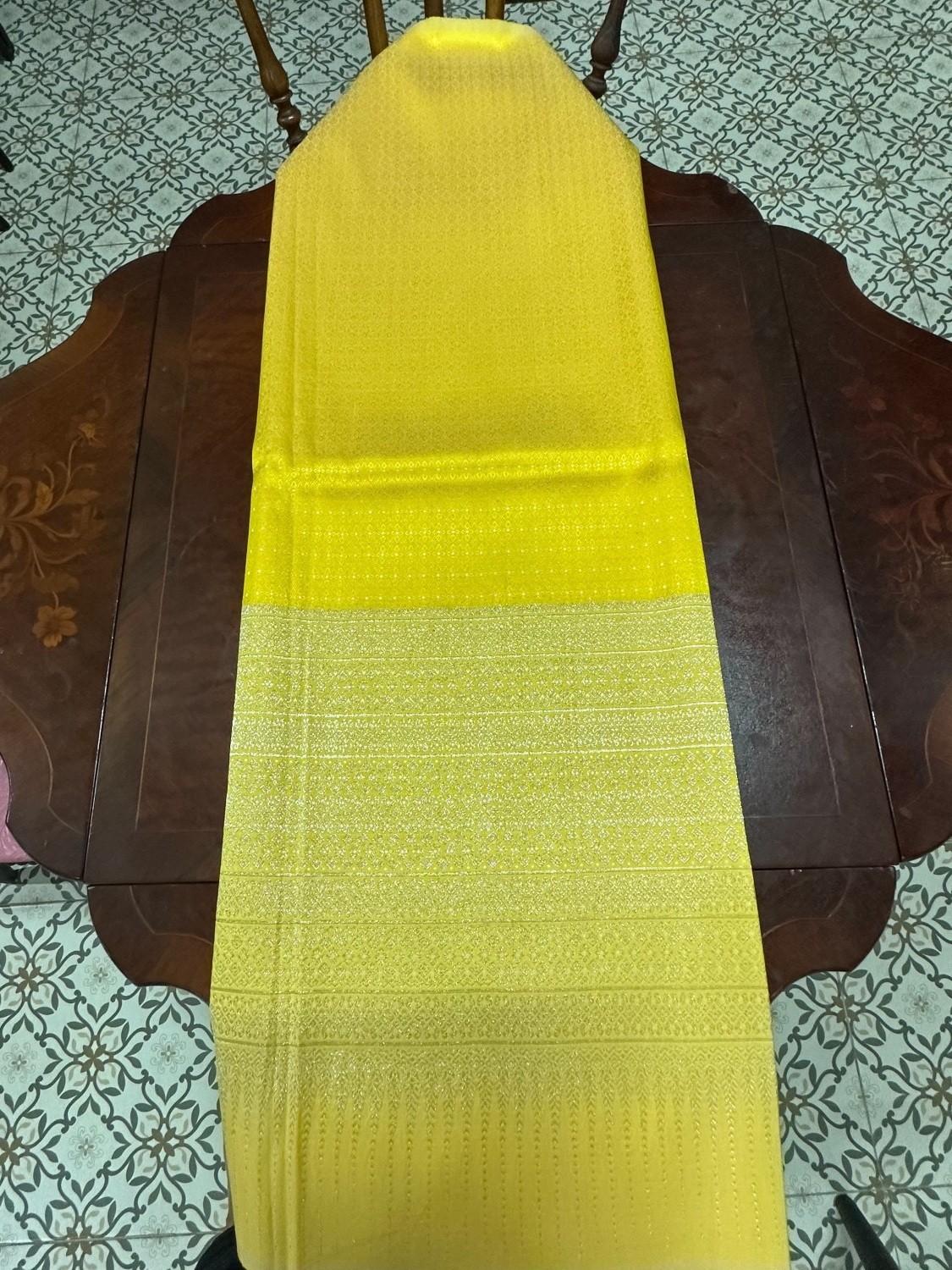 ผ้าไหมพื้นเรียบตัดเสื้อ 2 เมตร