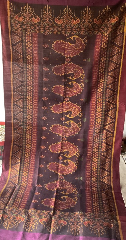 ผ้าไหมลายนกยูงรำแพน