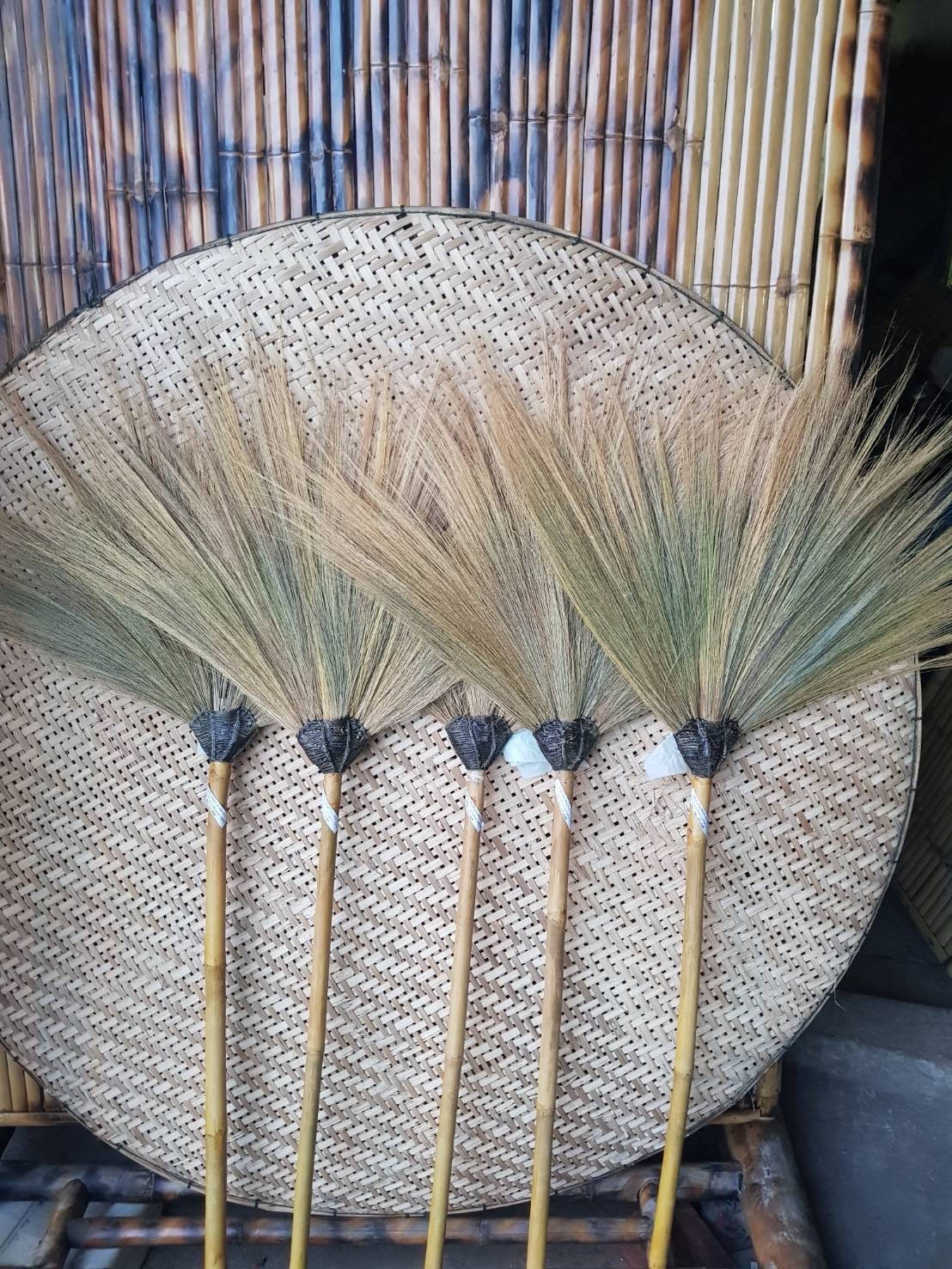 ไม้กวาดสุโขทัย