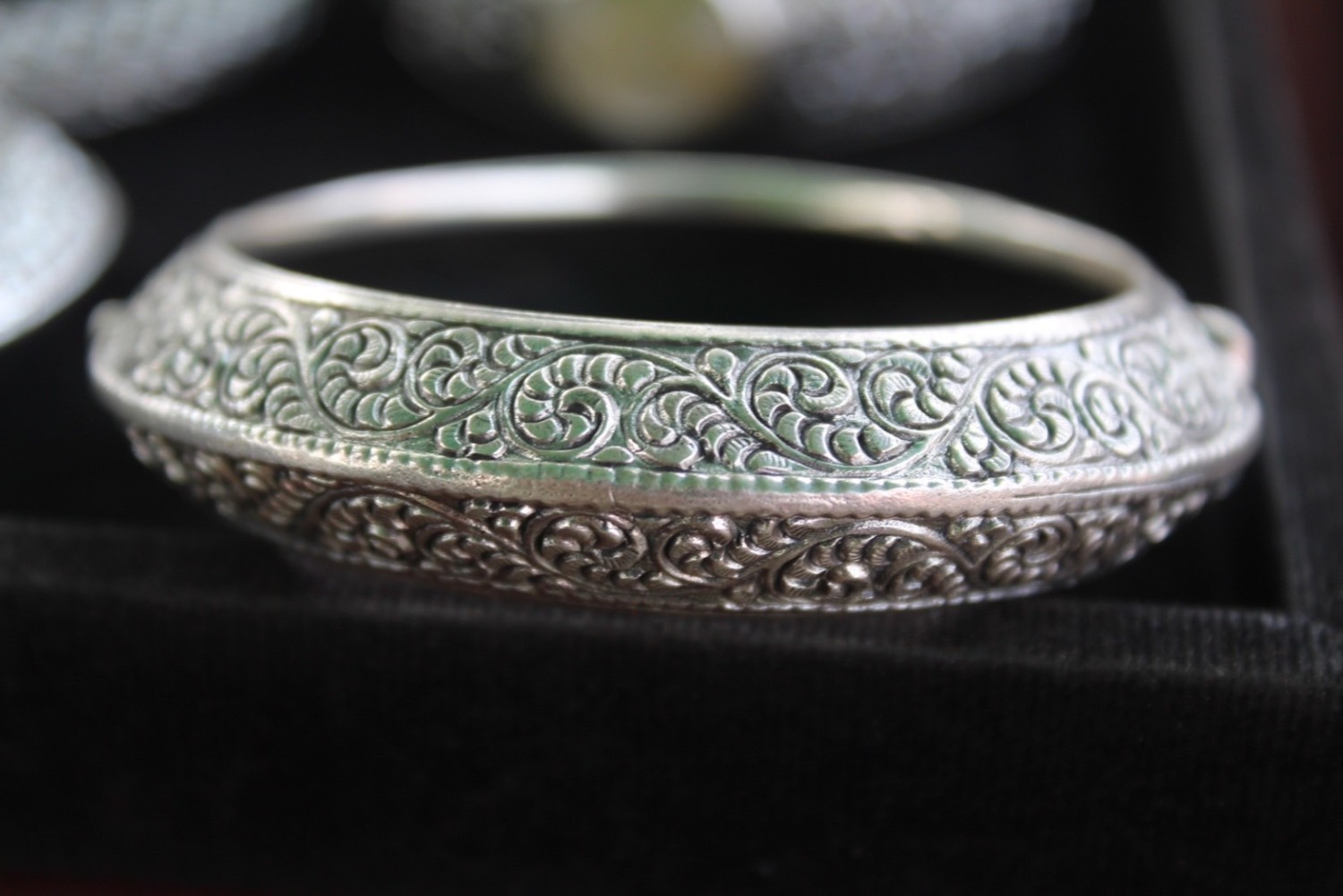 กำไลเงิน ลายไทยฉลุ