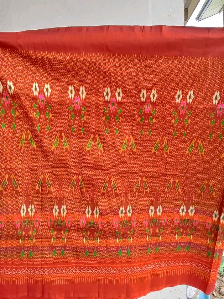 ผ้าไหมมัดหมี่