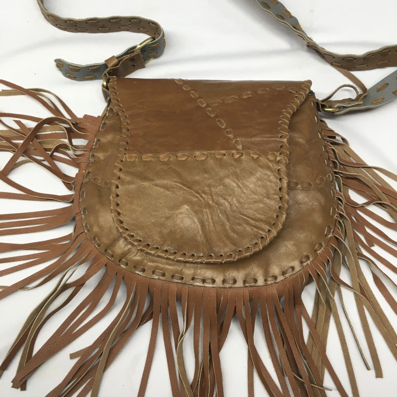 กระเป้าหนังทำมือ