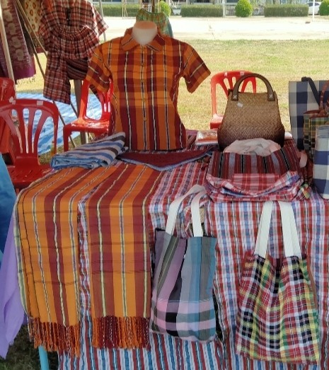 ผ้าขาวม้าบ้านแข้ด่อน