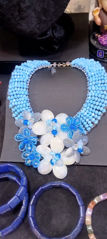 สร้อยคอคริสตัล