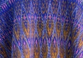 ผ้าไหมมัดหมี่