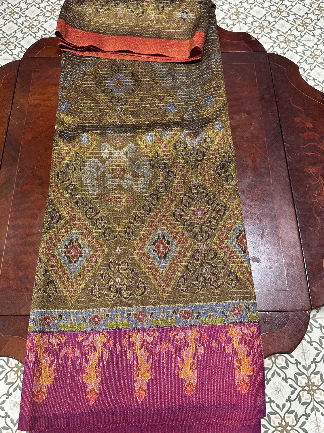 ผ้าไหมมัดหมี่ลูกแก้วพิเศษ