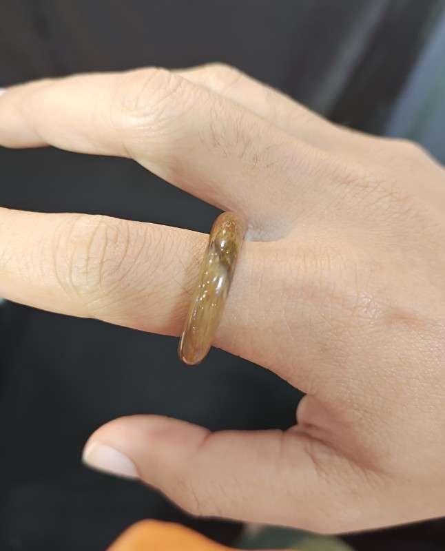 แหวนหยกสีน้ำตาล