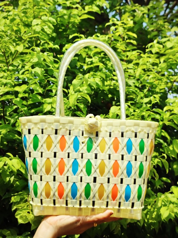 กระเป๋าจักสาน