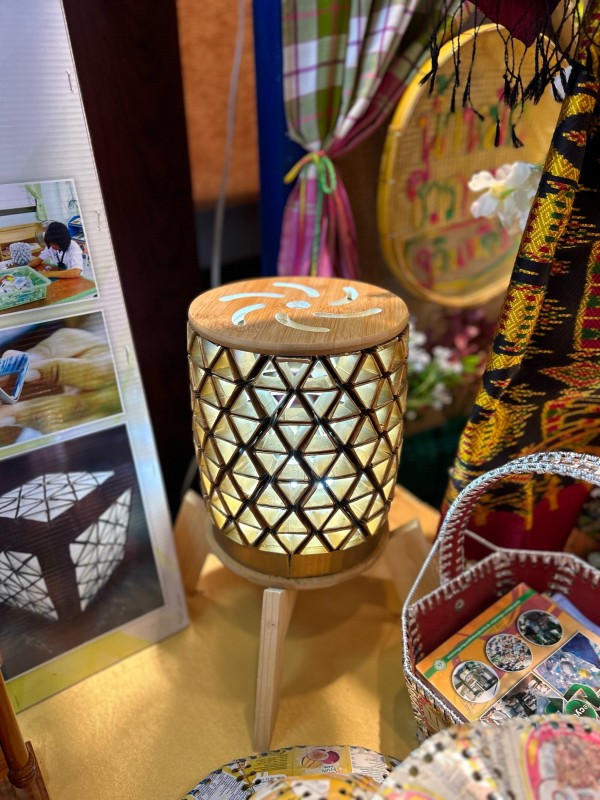 โคมไฟตั้งโต๊ะ MS01