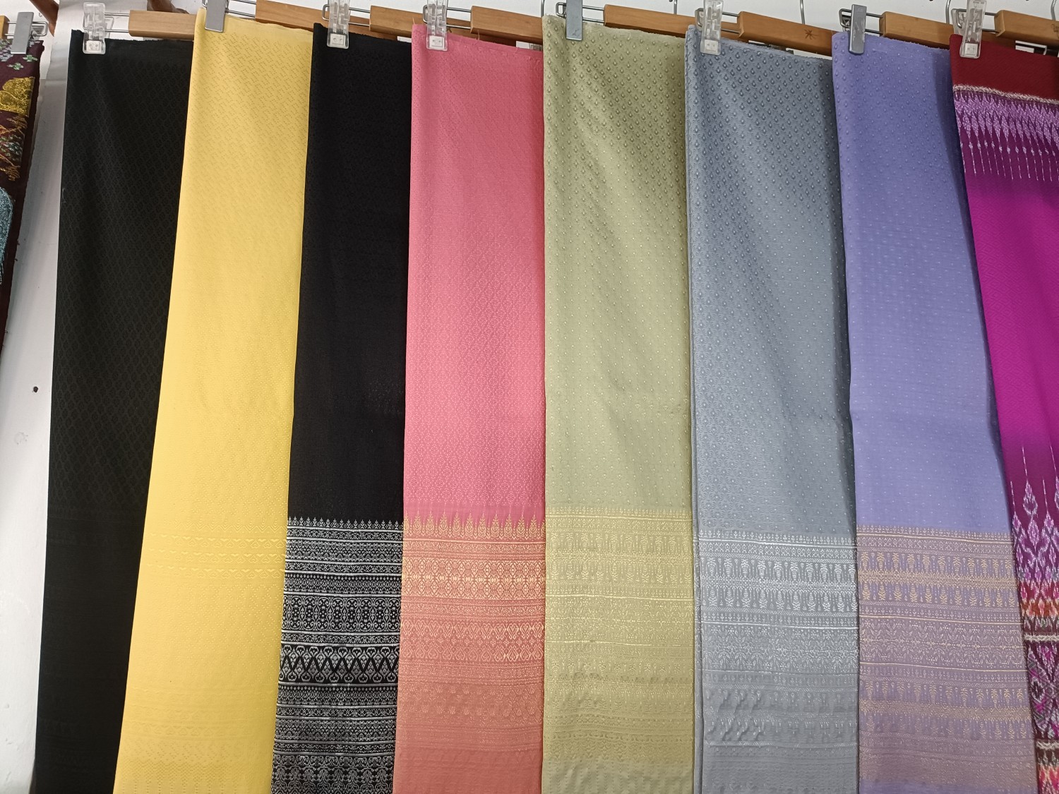 ผ้าไหมยกดอกเกาะเชิง