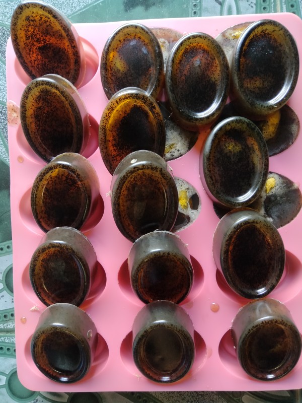 สบู่รังไหม