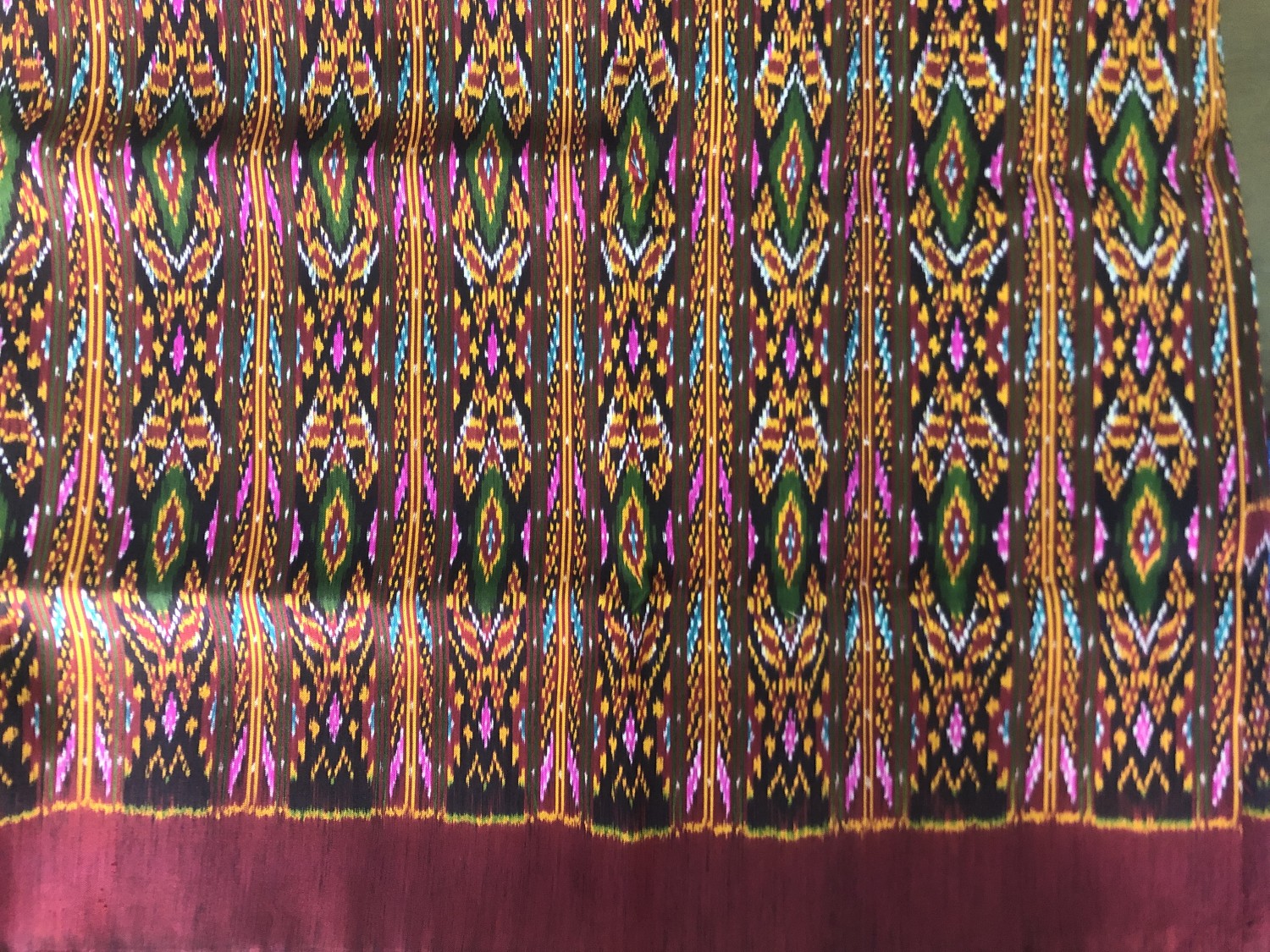 ผ้าไผมลายนางสนม