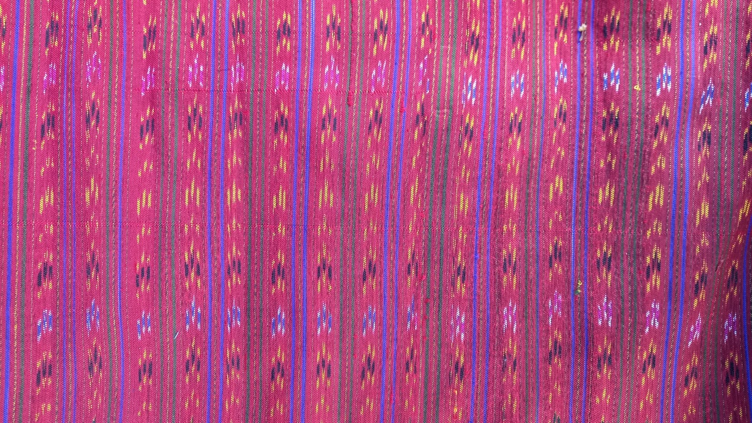 ผ้าไหมโฮล