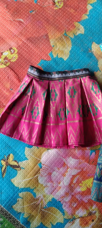 กระโปรงเด็กสีชมพู